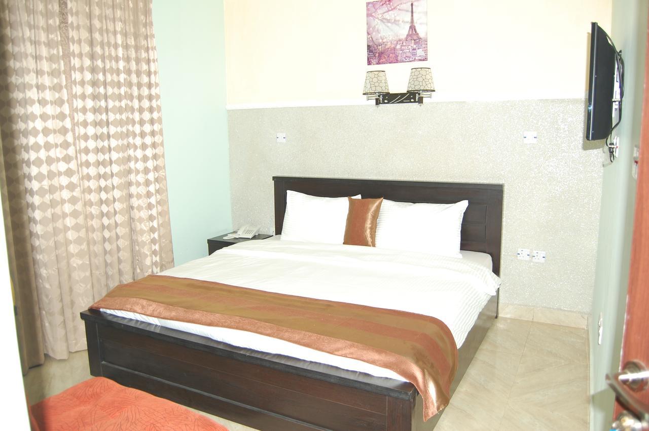 Grand Capital Hotel Akure Exteriör bild