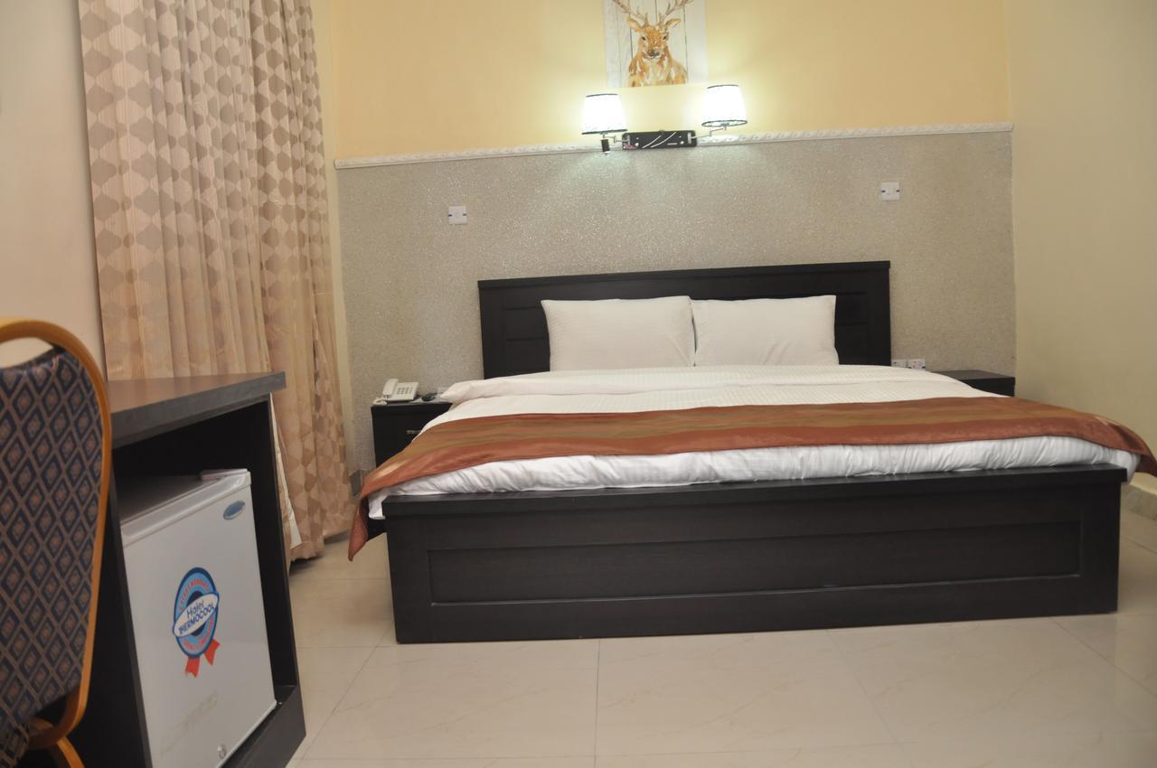 Grand Capital Hotel Akure Exteriör bild
