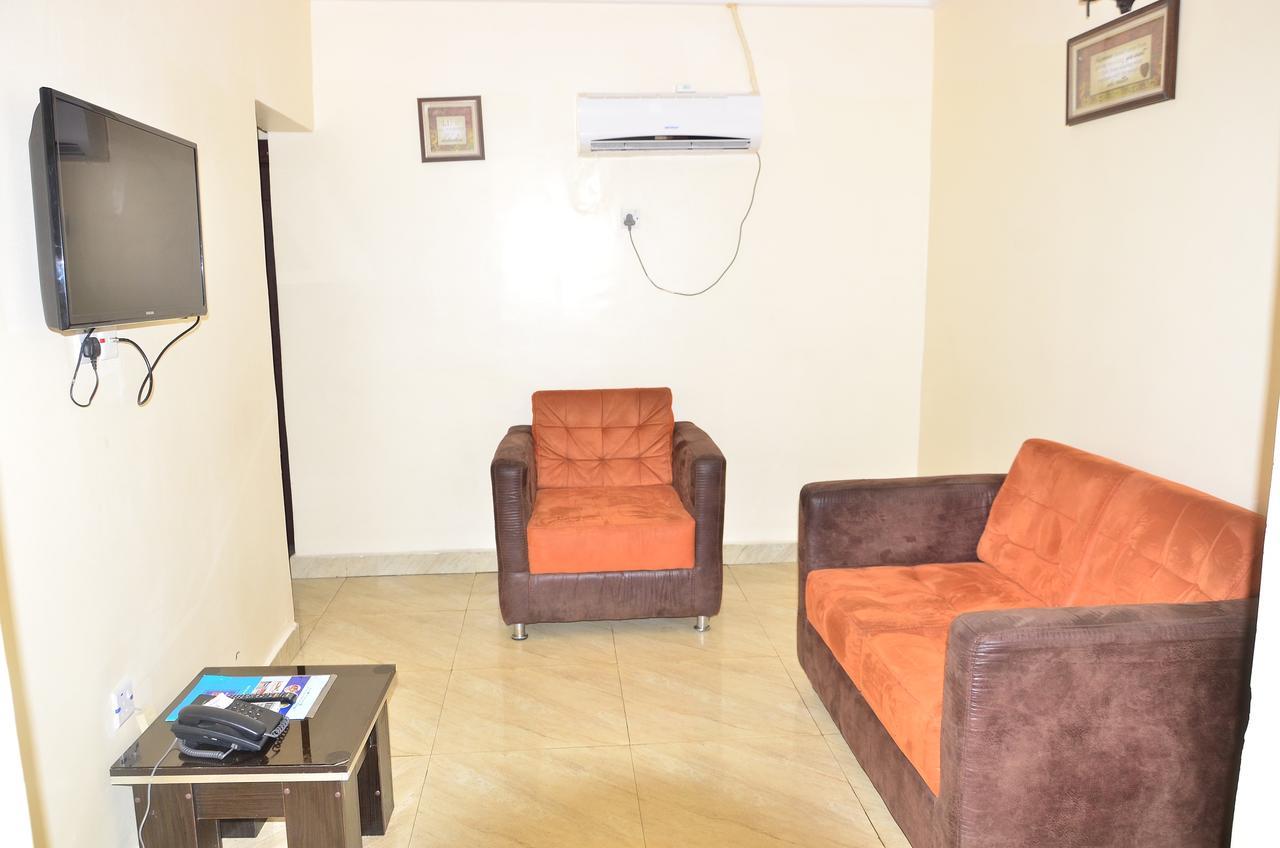 Grand Capital Hotel Akure Exteriör bild