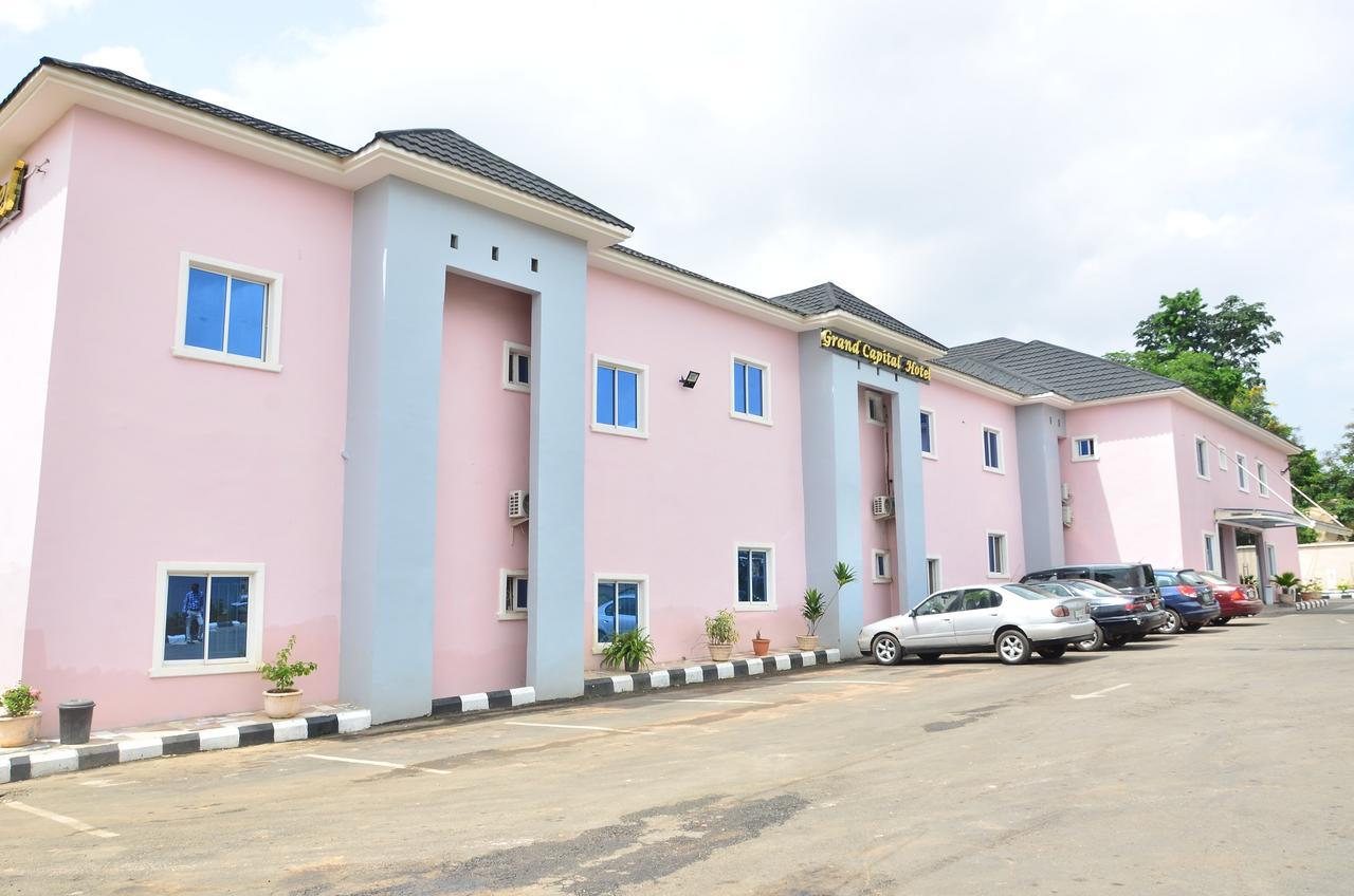 Grand Capital Hotel Akure Exteriör bild